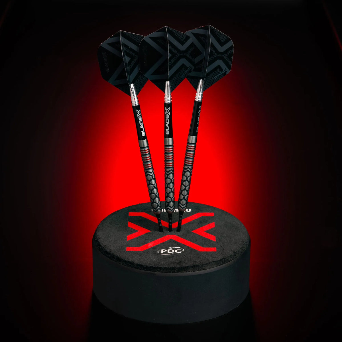 Winmau Prism Delta Metallic Black & Silver Premium Standard Dart Flights - Blue - view 4